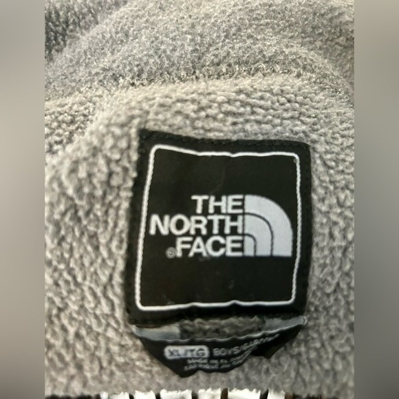 The North Face two-tone Boys size XL fleece zip up  jacket Denali gray & black - Picture 3 of 4